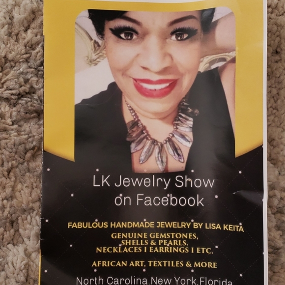 Shell and Hematite necklace - Picture 2 of 2